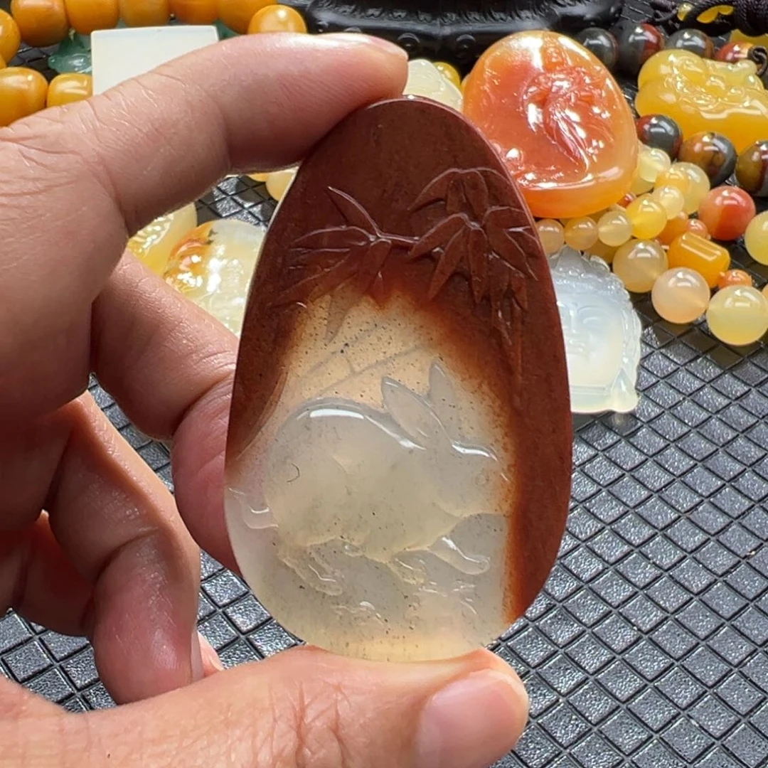 石英质玉未镶嵌颈饰