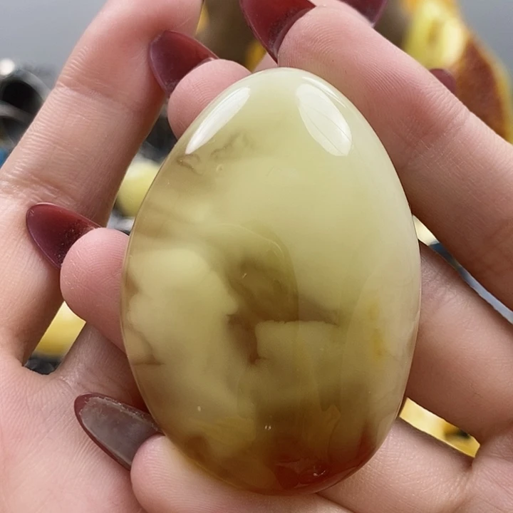 琥珀颈饰未镶嵌吊坠