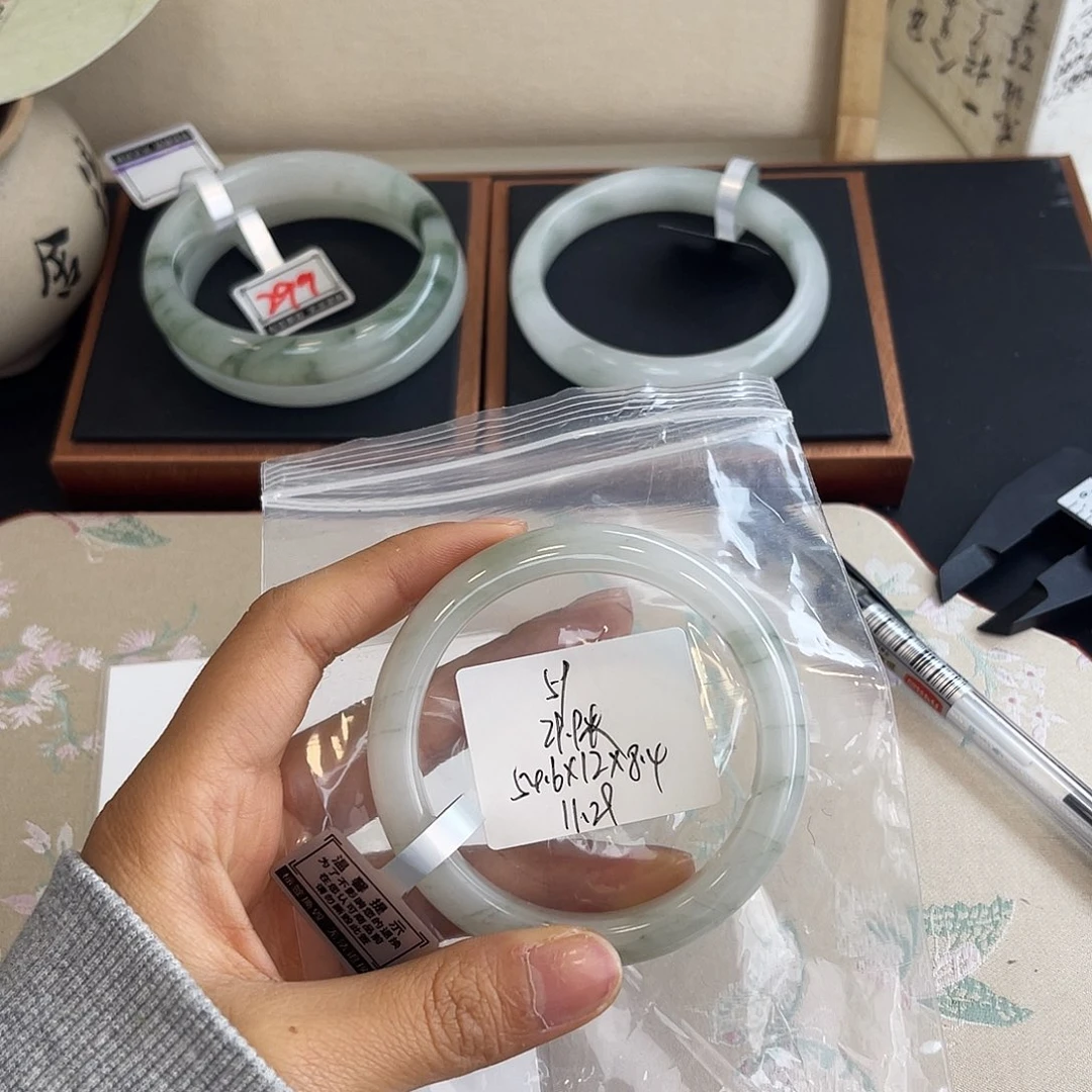 石英质玉未镶嵌手镯59