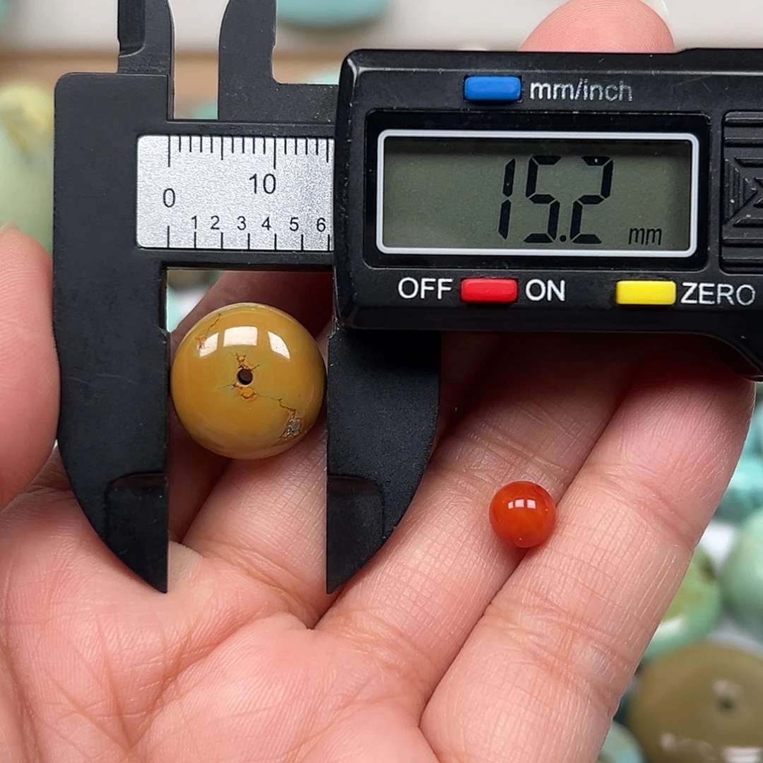 南红玛瑙未镶嵌珠宝奇石