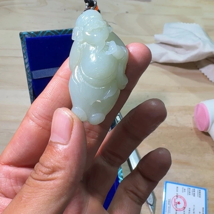 和田玉（糖玉）未镶嵌挂件