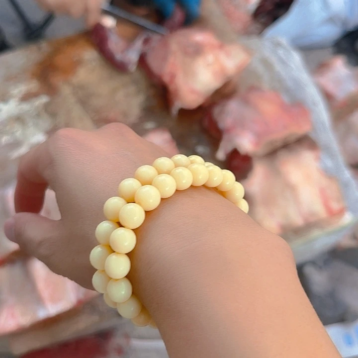 曼****8养殖鹿角雕刻 手把件等头骨制品