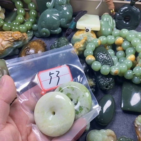 未镶嵌蛇纹石玉手链