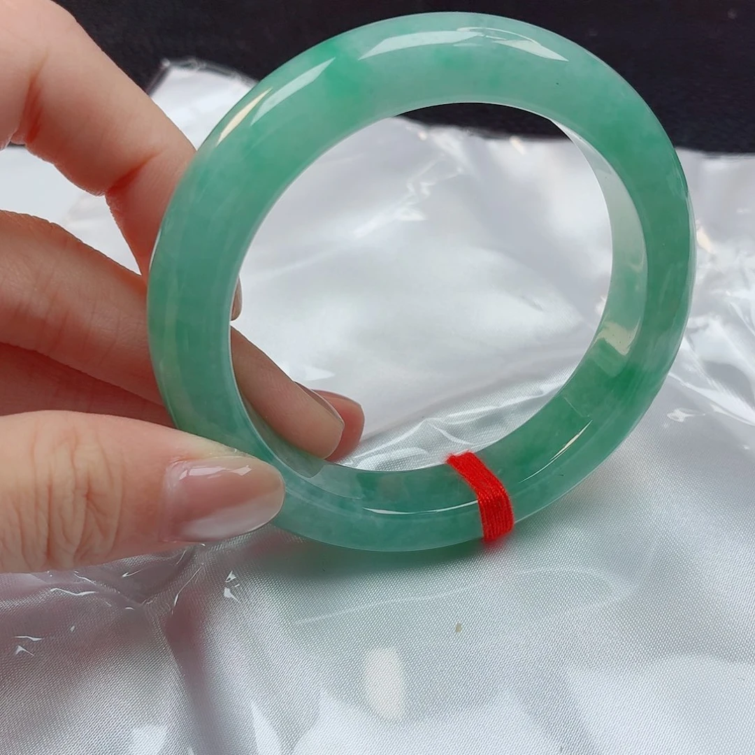 翡翠未镶嵌手镯54