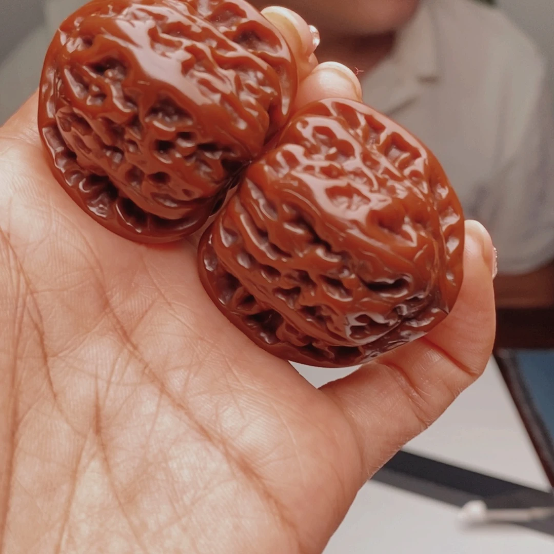 核桃把件伽*雨好咯理解咯哦哦哦