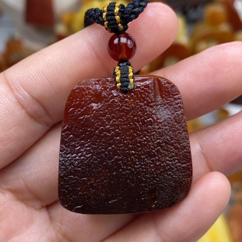 【闪购商品】琥珀颈饰未镶嵌