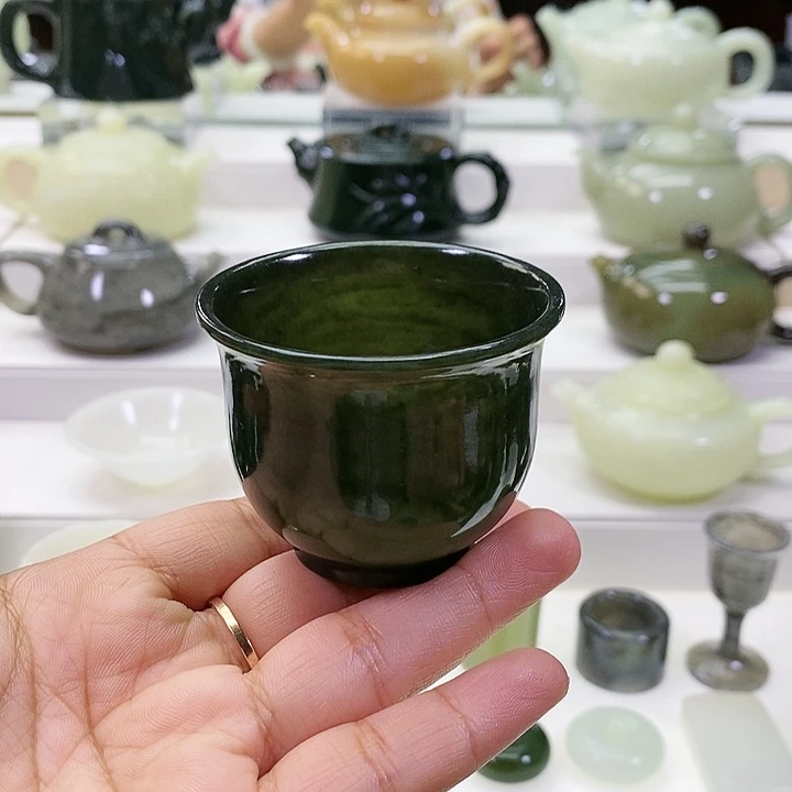 未镶嵌和田玉挂件杯子