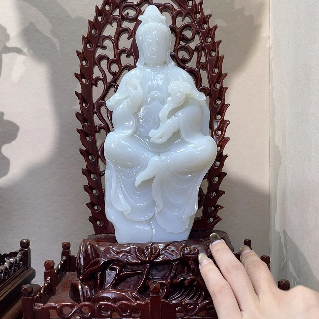 未镶嵌和田玉摆件