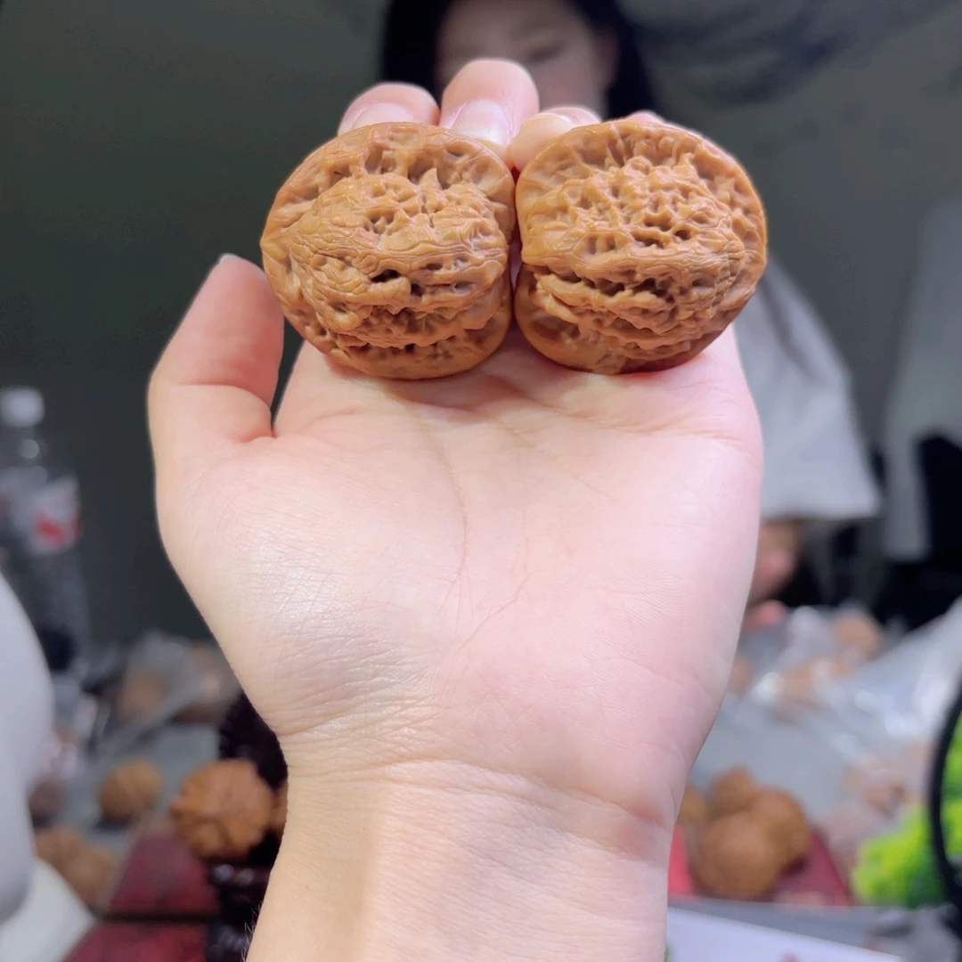 桃核吊坠醉*41.5金公子原生态