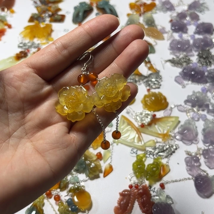 合金蛇纹石玉耳饰