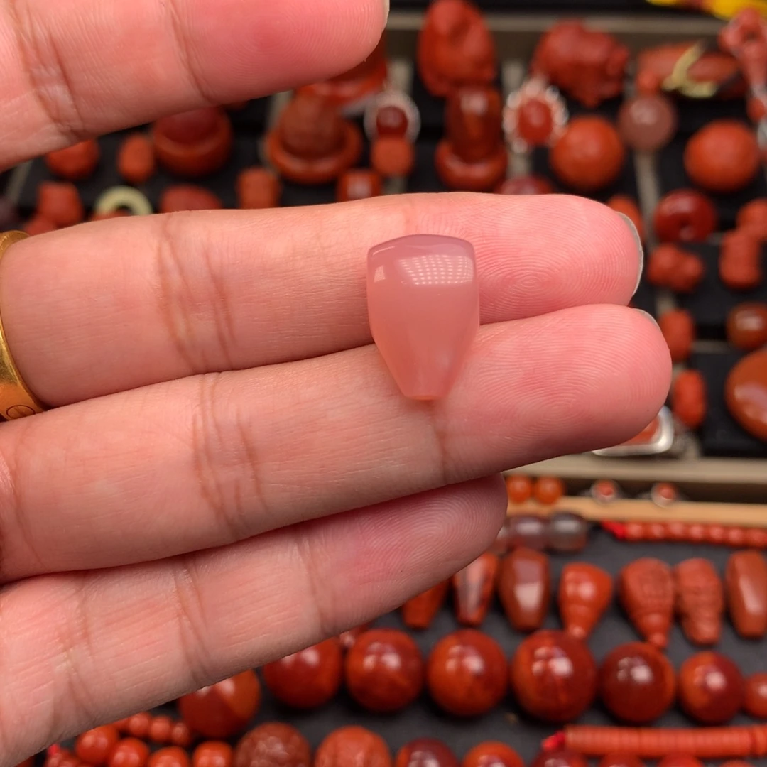 未镶嵌粉糯三通10+南红玛瑙
