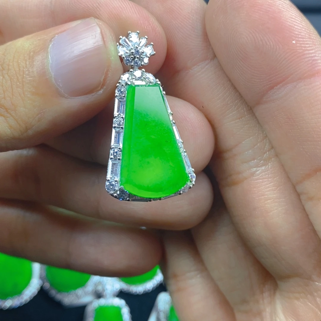 翡翠银S925镶嵌颈饰66666666