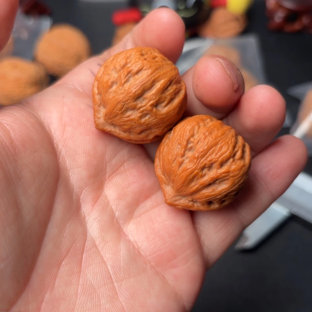 文玩核桃把件65000000