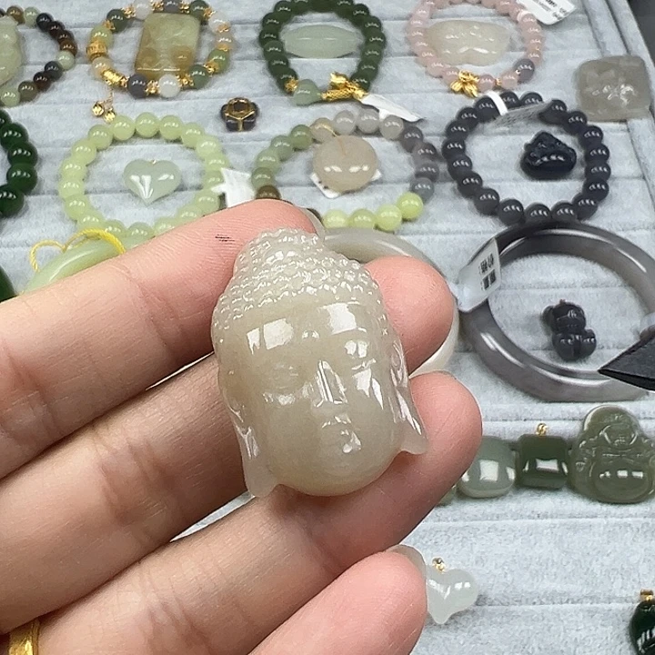 和田玉未镶嵌珠宝半成品