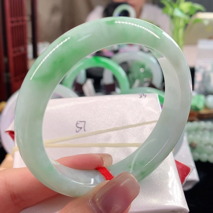 翡翠未镶嵌手镯57圈口