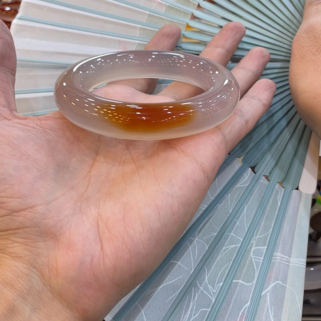 玛瑙/玉髓手镯未镶嵌不*就