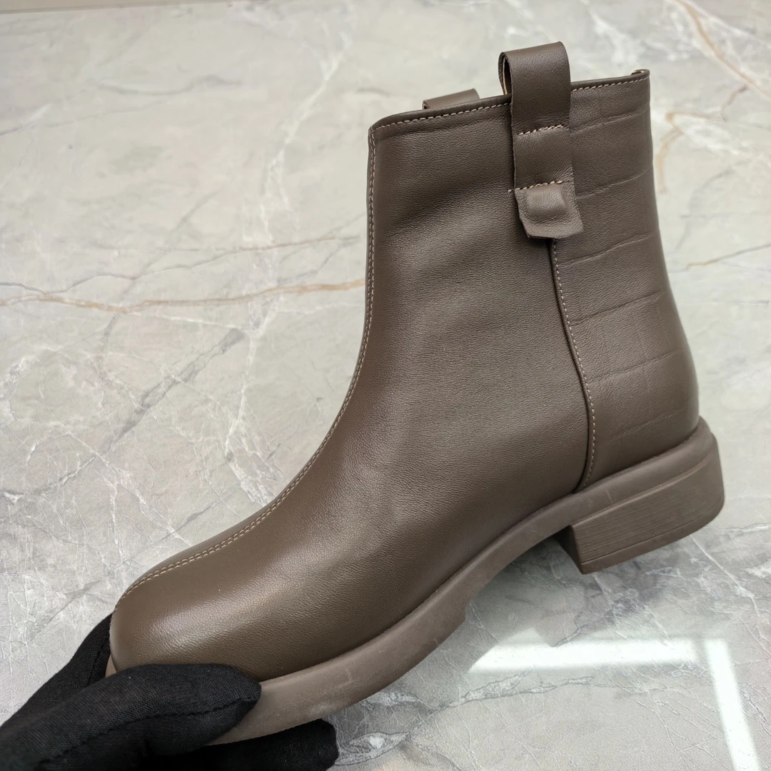 c（孤品）38码粗跟女靴(羊皮)8566