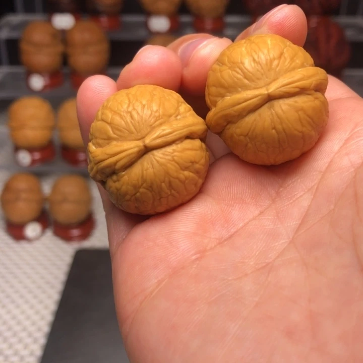 文玩核桃把件48蛇皮球