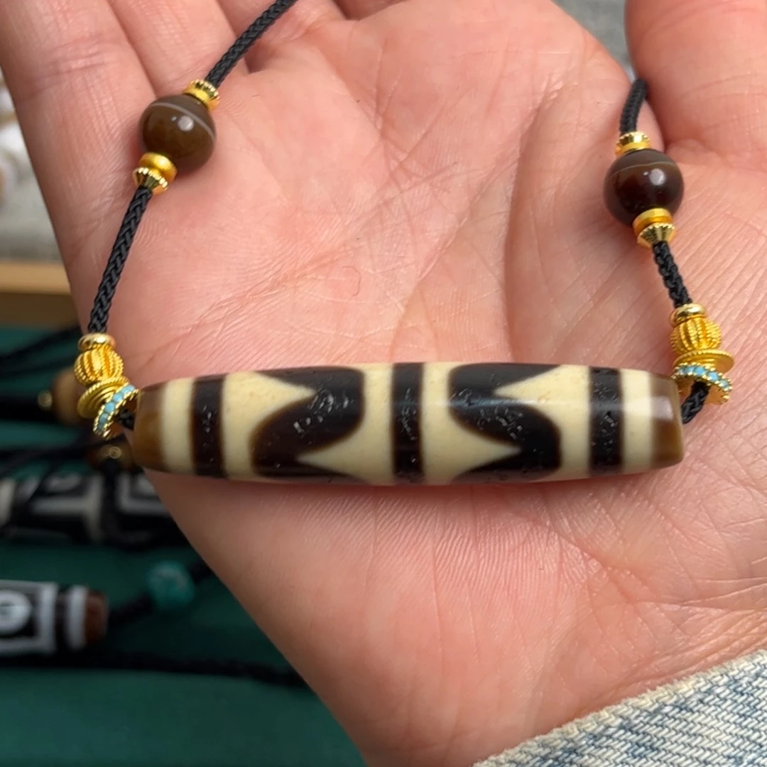 玛瑙/玉髓颈饰未镶嵌兵**唱