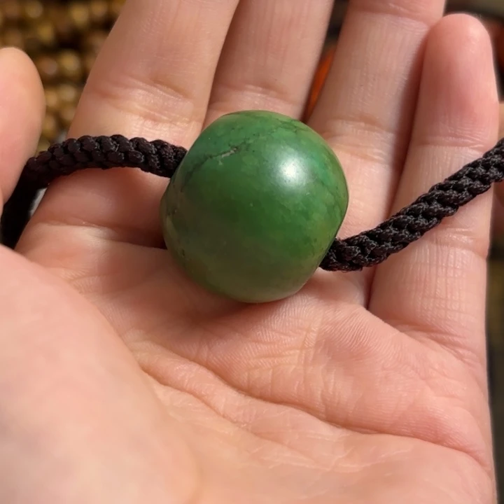 颈饰玻璃军绿色 珠子 藏系