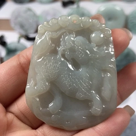 翡翠颈饰未镶嵌麒麟福利