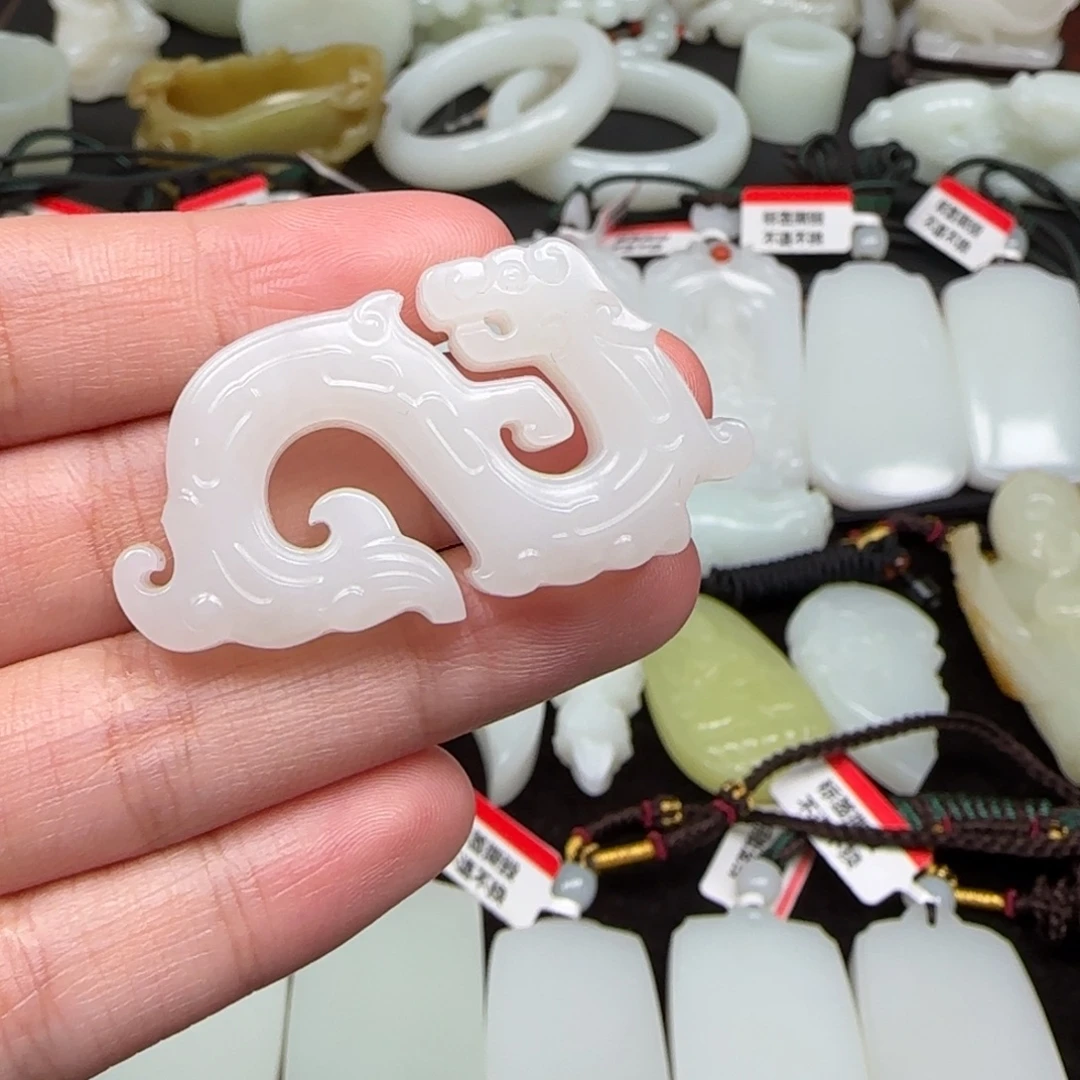 和田玉未镶嵌挂件