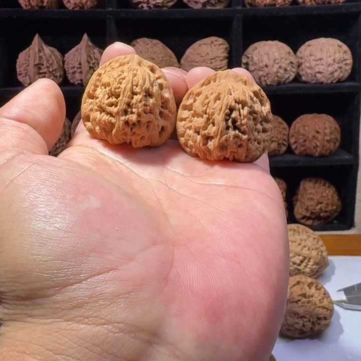 文玩核桃吊坠37南疆石