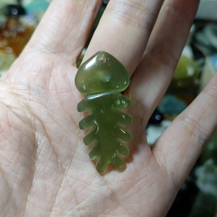 岫玉未镶嵌挂坠款式