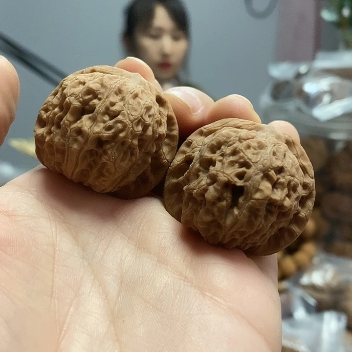 文玩核桃把件37血麒麟