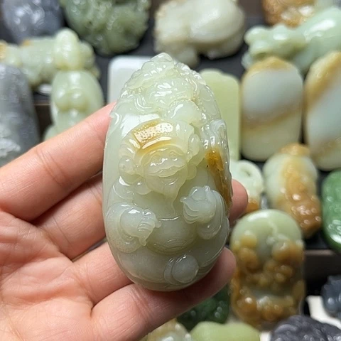 颈饰未镶嵌和田玉温*