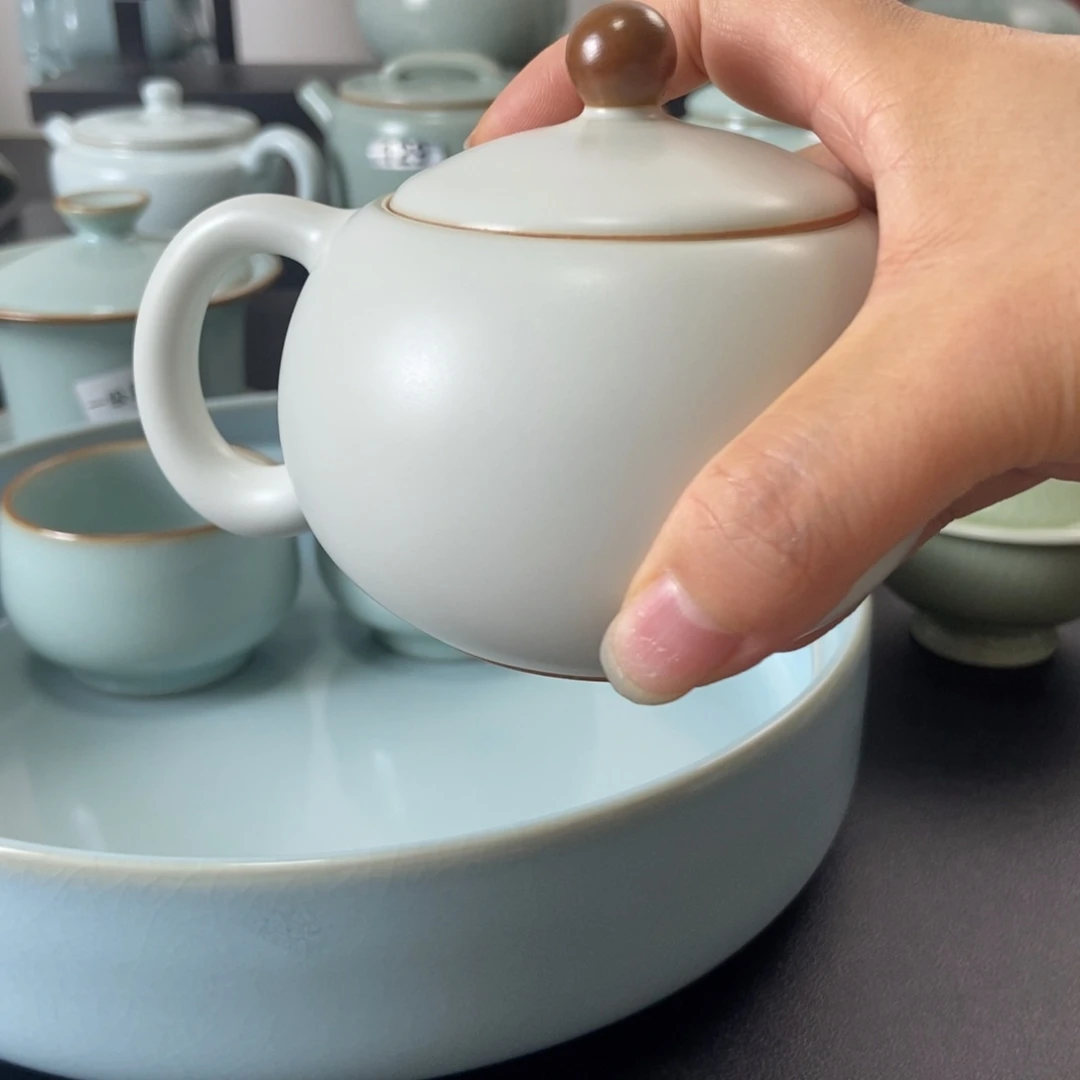 有***蛆壶一级品月白釉西施壶