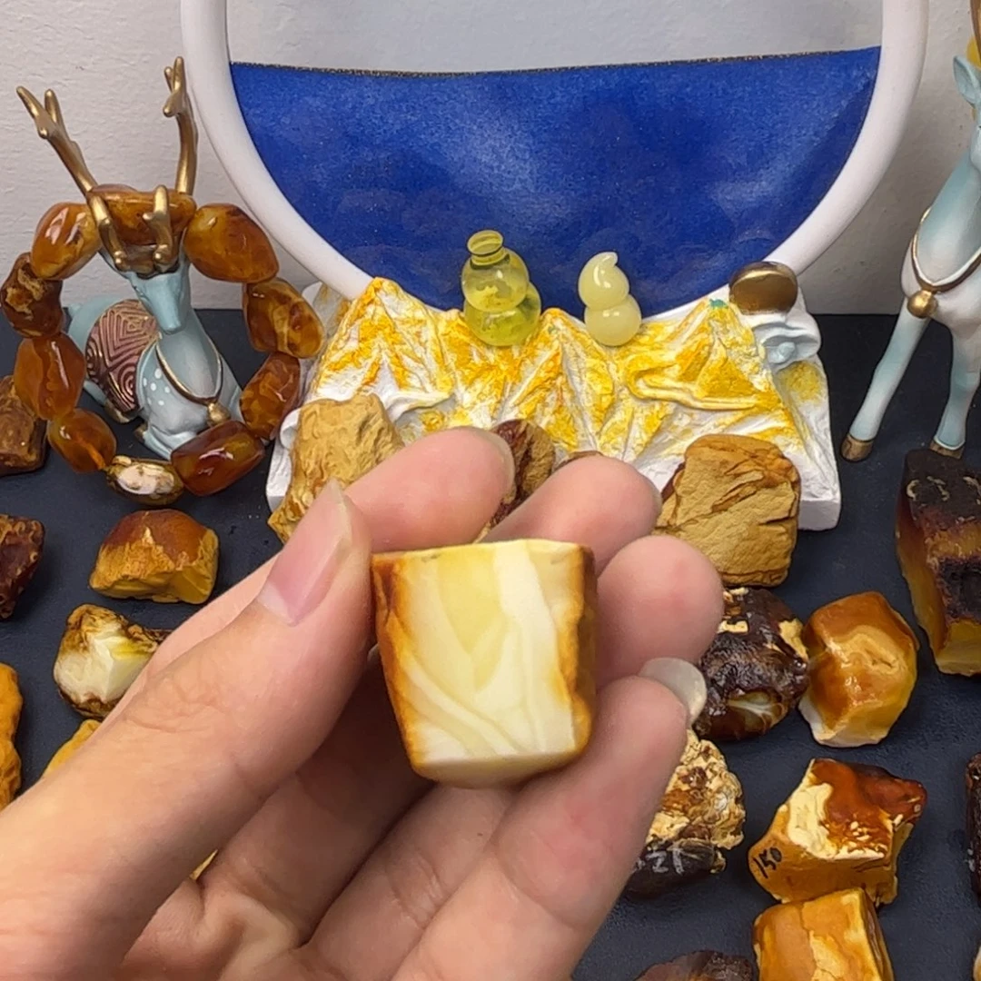 定制琥珀未镶嵌蜜蜡定制