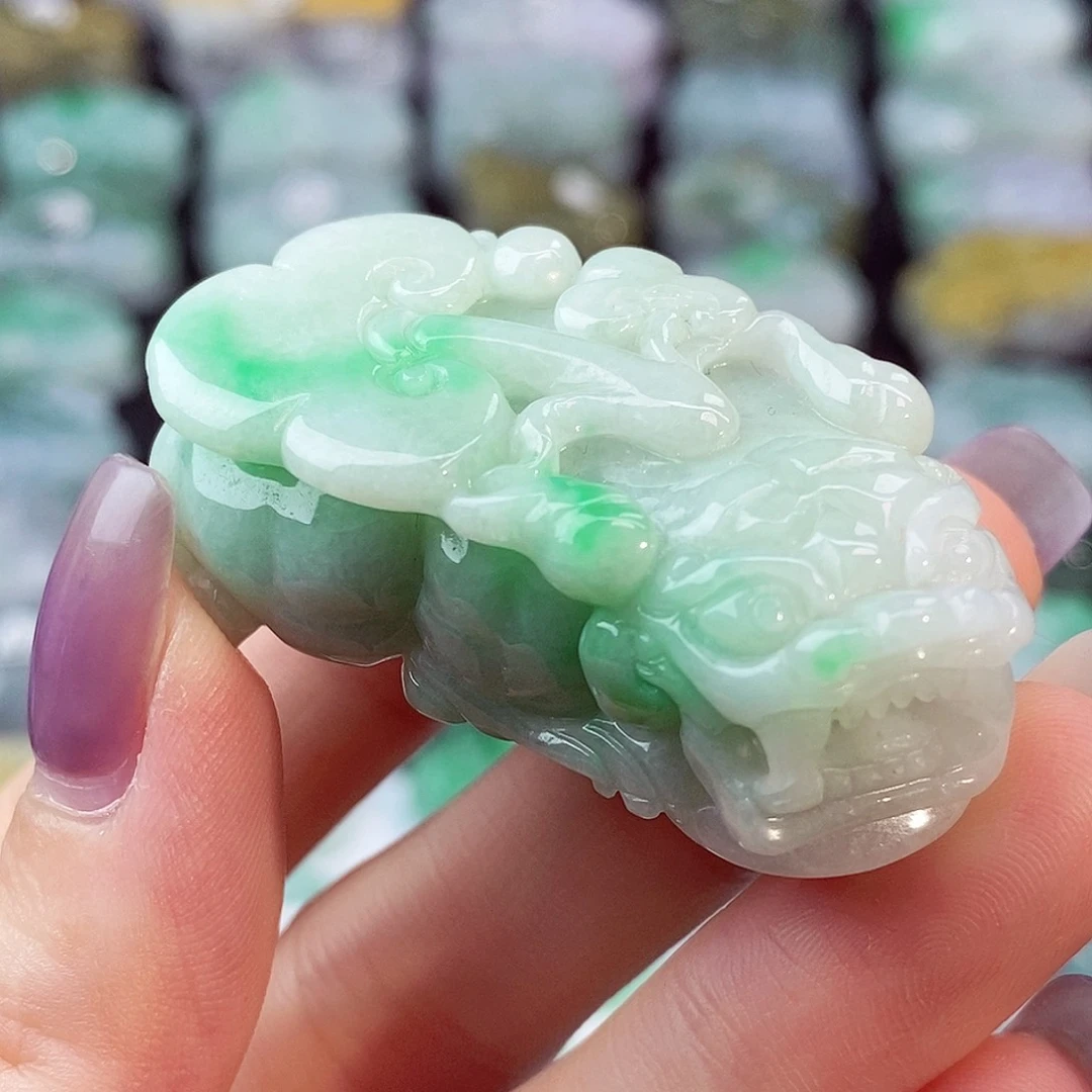 颈饰未镶嵌翡翠天然