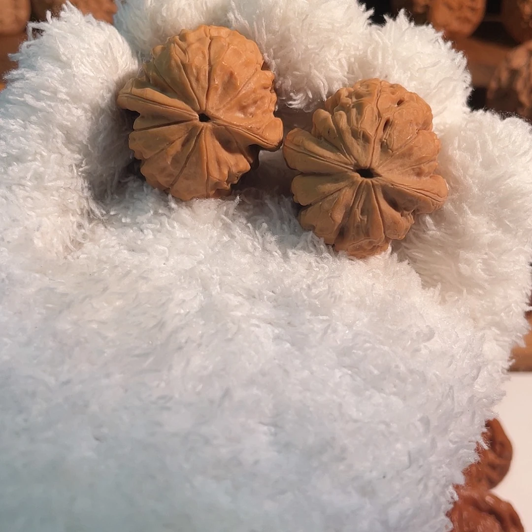 把件文玩核桃甲骨文黄