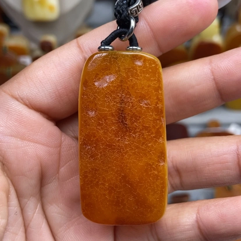 【闪购商品】琥珀颈饰未镶嵌