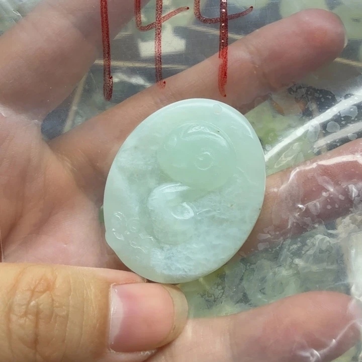 透闪石-蛇纹石玉吊坠未镶嵌草***泉