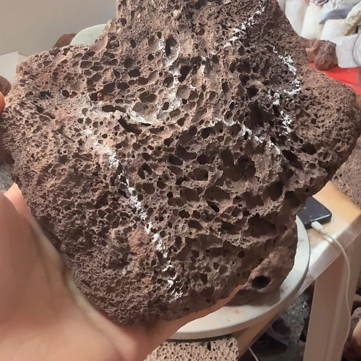 火山石原石红色1块