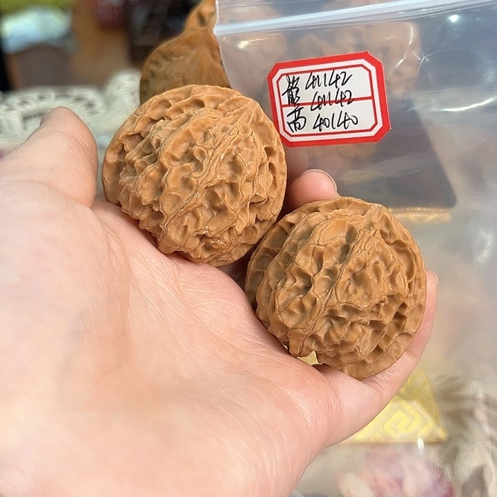 文玩核桃把件苹果园