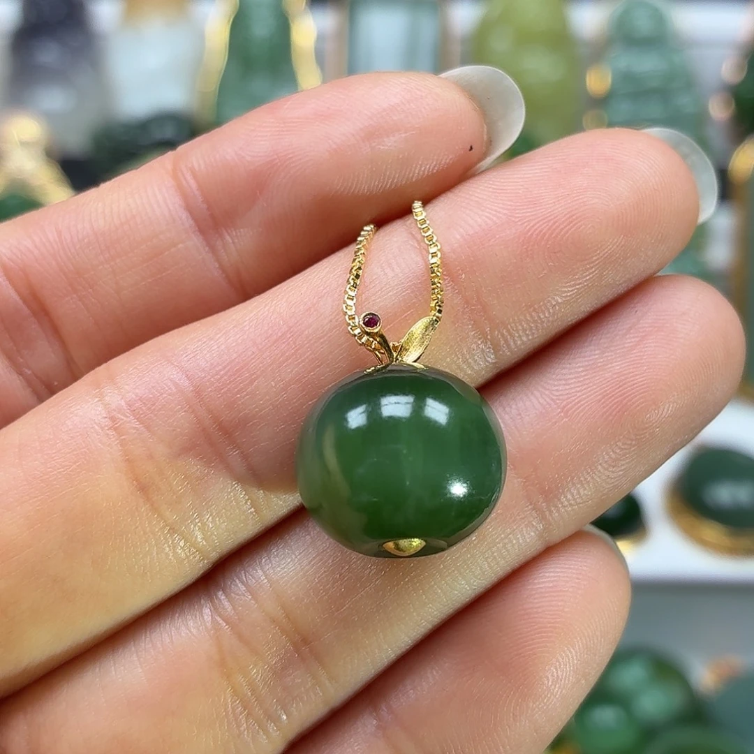 和田玉18K金镶嵌颈饰