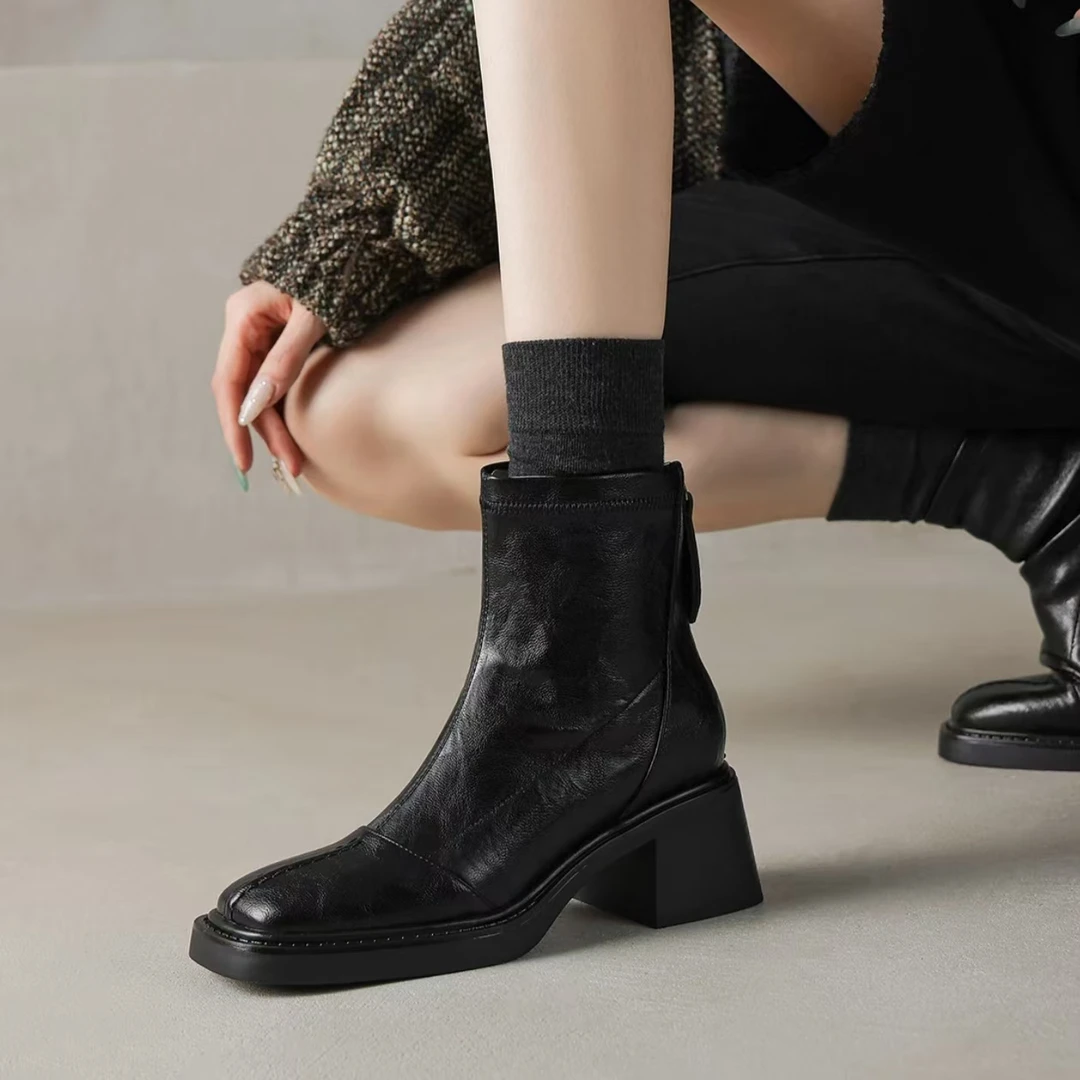 2025秋冬靴子女款新款方头粗跟百搭厚底女士时装短靴女