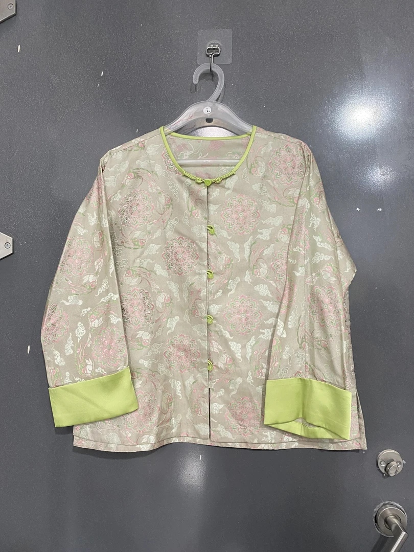 青娘子新中式提花简约拼接时尚百搭长袖短款开衫外套-242237