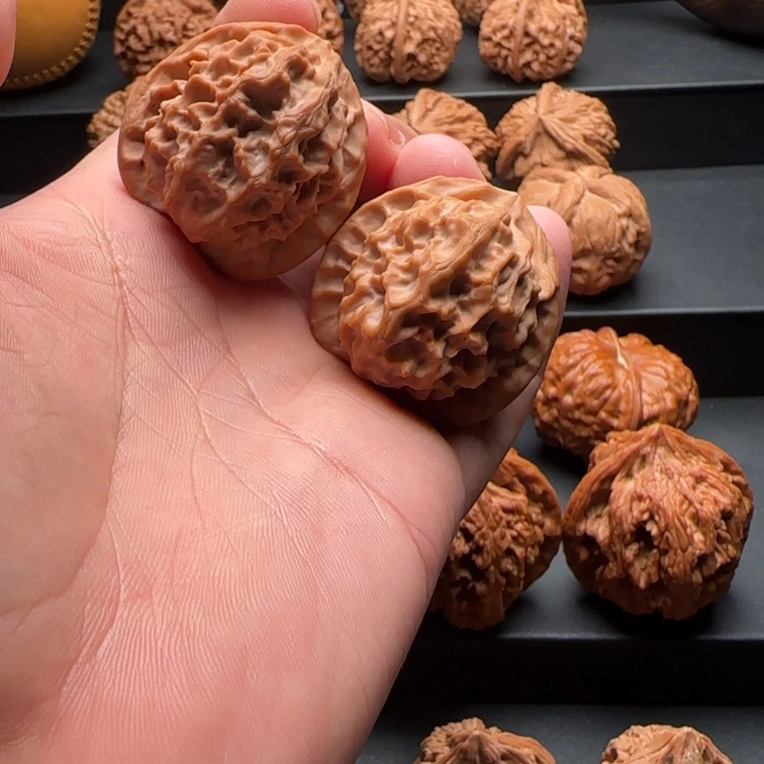 文玩核桃吊坠龙鳞