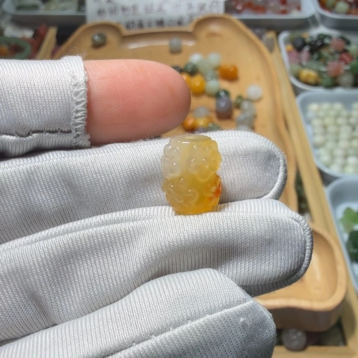和田玉未镶嵌珠宝半成品