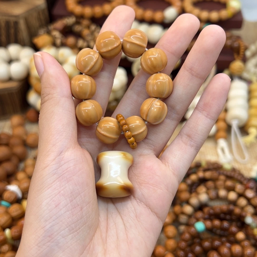 雯***.把件猴头核桃手捻