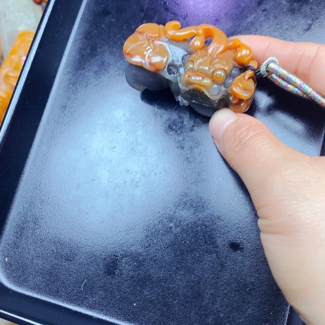石英质玉（黄龙玉）未镶嵌吊坠(不含链)