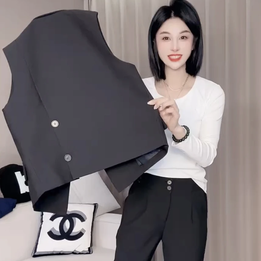 美淘推荐后双扣百搭时尚短款洋气马夹