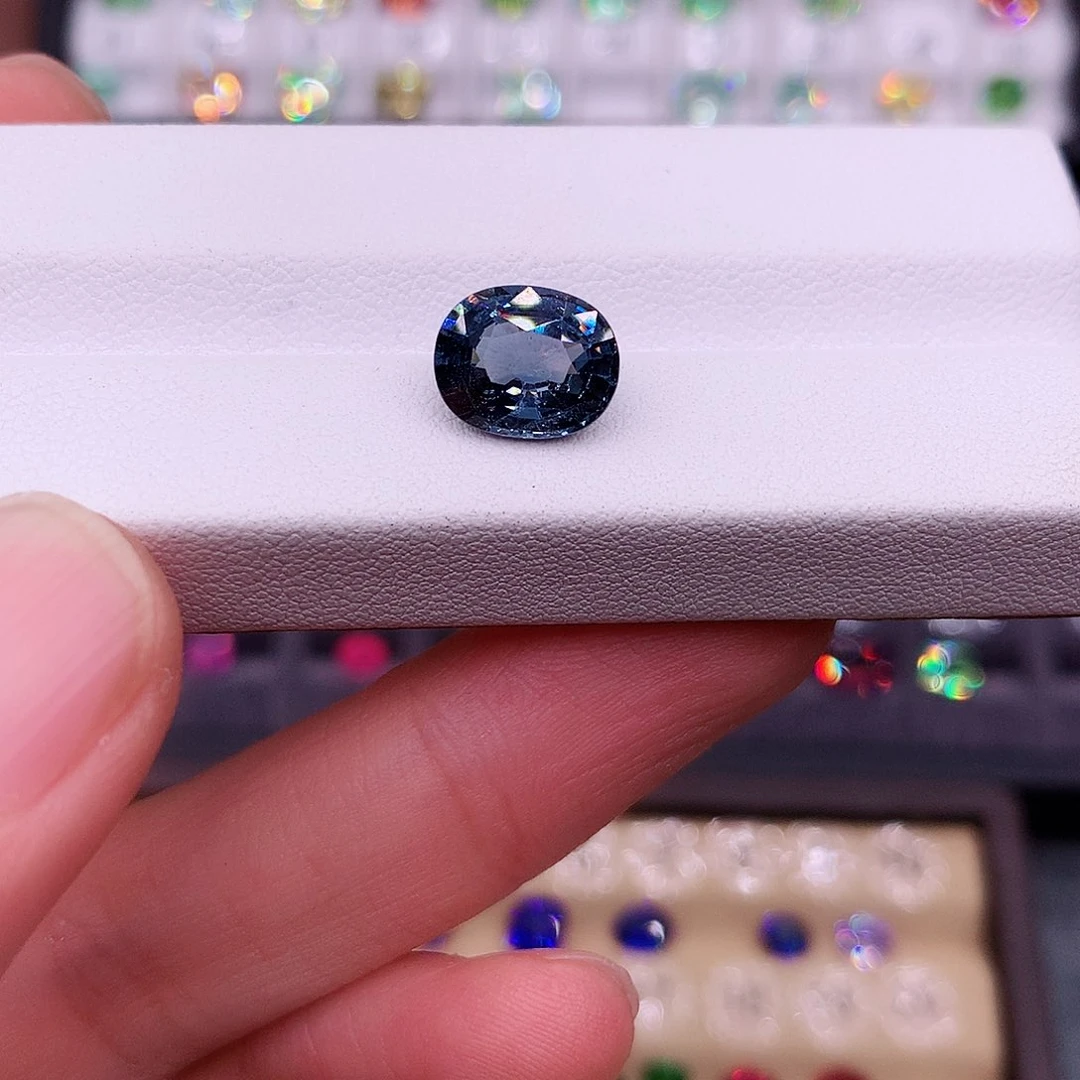 尖晶石裸石未镶嵌