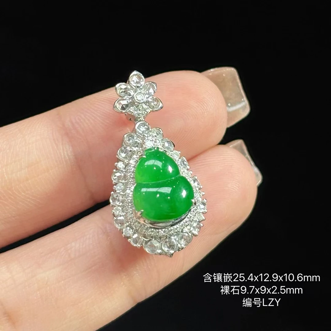 《缅甸珠宝严选》缅甸翡翠冰阳绿葫芦吊坠（下单质询客服）LZY