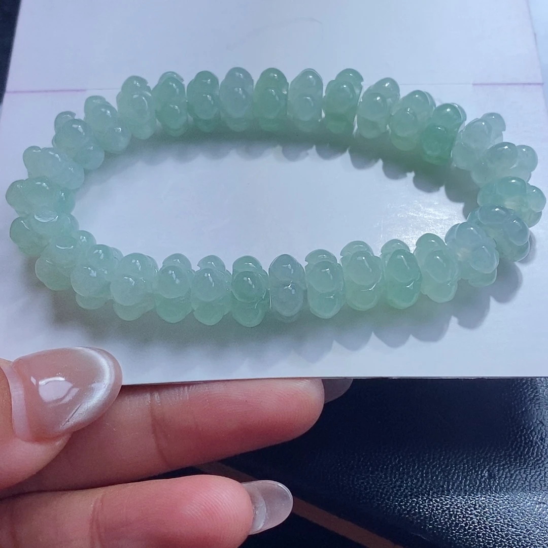 小***子定制翡翠未镶嵌翡翠