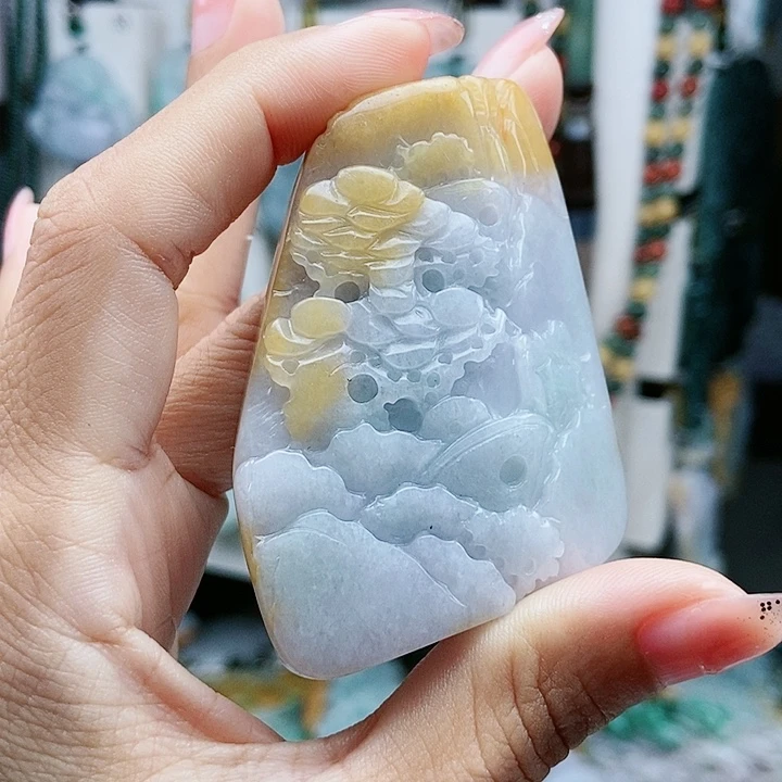 颈饰足铂镶嵌翡翠翡翠